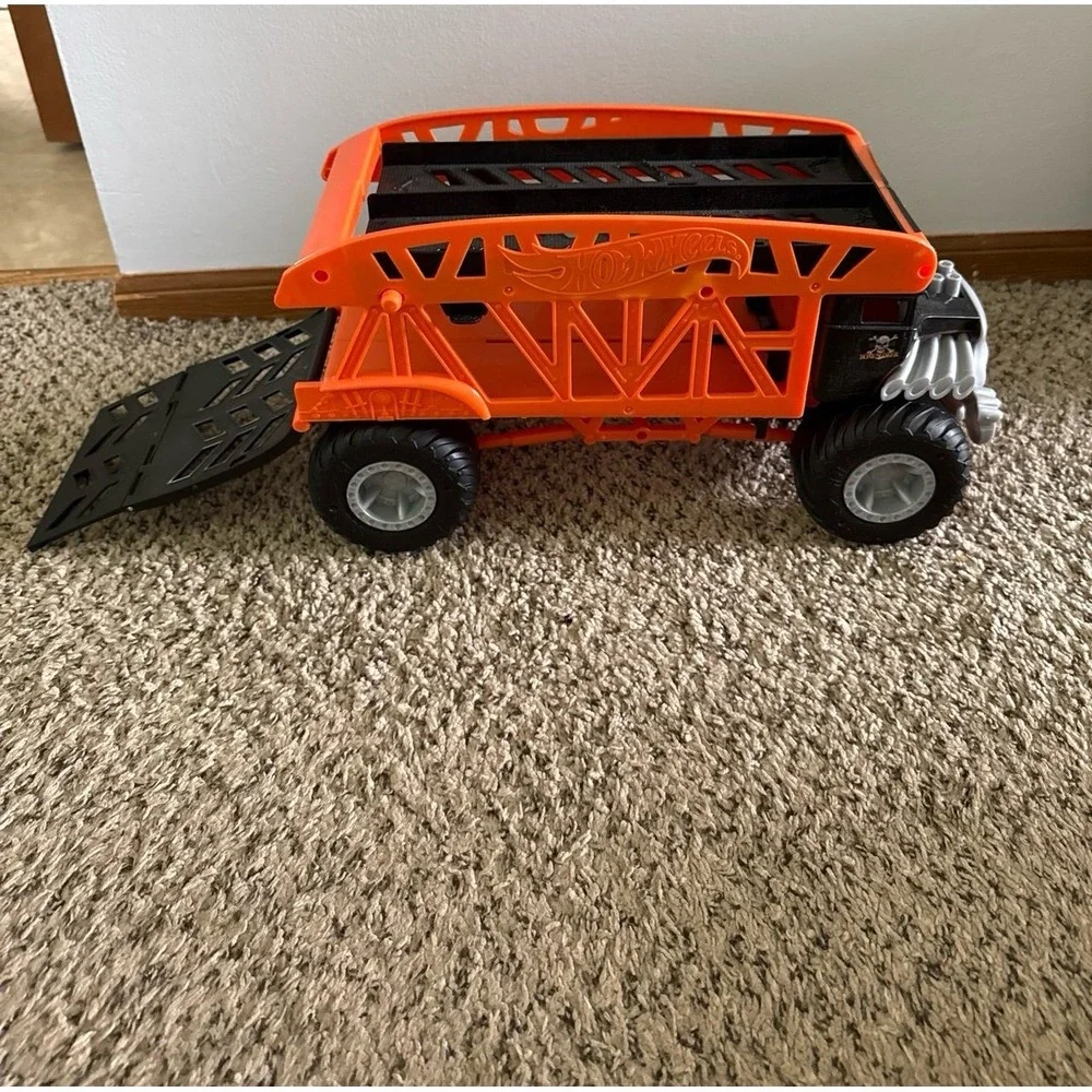 Hot Wheels BoneShaker 12 Monster Truck Hauler Toy Orange Black